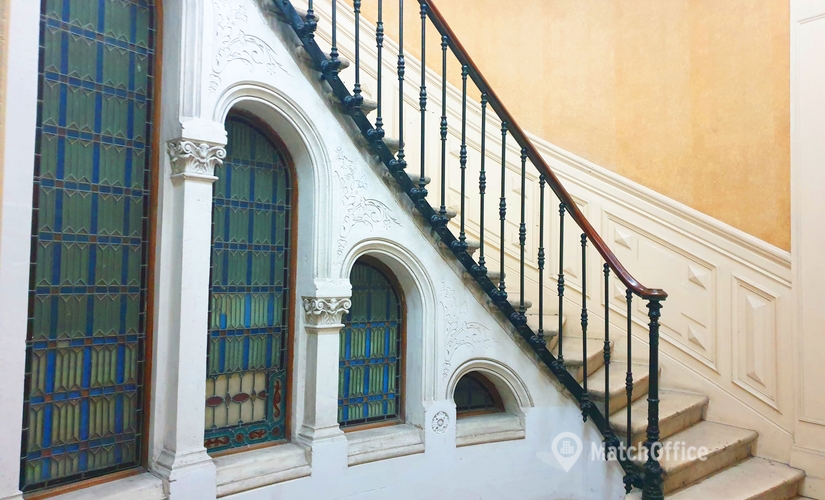 Explore suitable a 500 m² Coworking in Gironde, 23 place Jean Moulin (33500) - 0 | MatchOffice