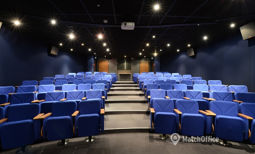 200 m² Business park place for rent in Cannes, 120 Route des Macarons (06560) - 1 | MatchOffice.com