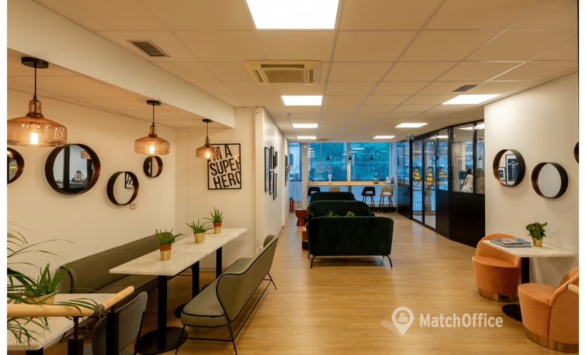 250 m² Coworking space  in Neuilly-Sur-Seine, Avenue Charles de Gaulle 183 (92200) - 2 | MatchOffice.com