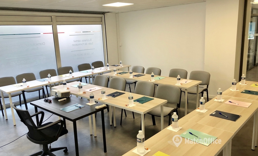 Choose a 36 m² Conference hall in Marseilles, 39 Rue Roger Renzo (13008) - 3 | MatchOffice