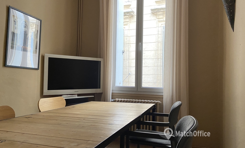 Rent a 15 m² Meeting room in Montpellier, Rue de l'Aiguillerie 31 (34000) - 1 | MatchOffice.com