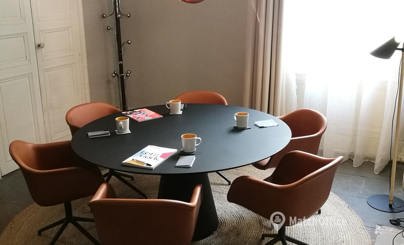 Choose a 20 m² Meeting room in Montpellier, Rue de la Carbonnerie 1 (34000) - 1 | MatchOffice.com