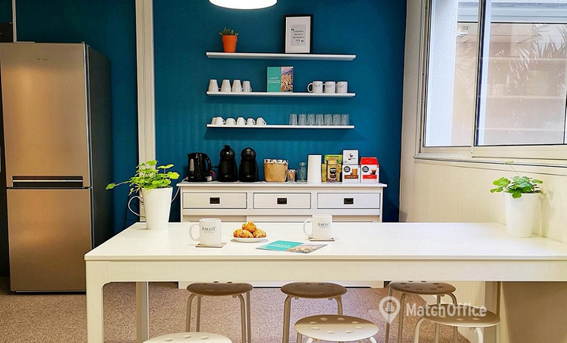 10 m² Meeting room in Beausoleil, boulevard Général Leclerc 33 (06240) - 1 | MatchOffice