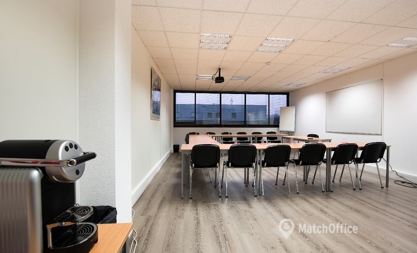 3000 m² Business center in Gironde, 3 Rue de Golf  (33700) - 3 | MatchOffice.com