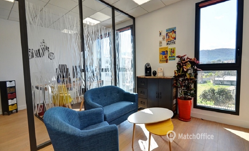 Parc d'affaires à louer à Marseille 17000 m², 1120 Route de Gémenos  - 1 | MatchOffice.fr