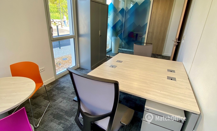100 m² Serviced office in Lyon, Rue Voie Lactée 11 (69370) - 1 | MatchOffice.com