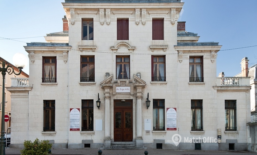 1000 m² Business space in Mazamet, 17 Av. Albert Rouviere (81200) - 1 | MatchOffice