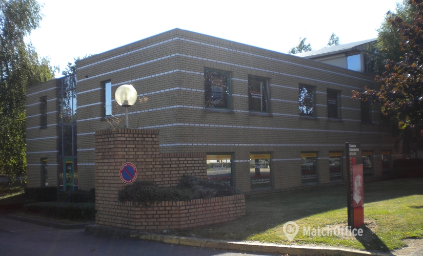 150 m² Conference center in Champs-sur-Marne, 11 Rue Albert Einstein (77420) - 1 | MatchOffice