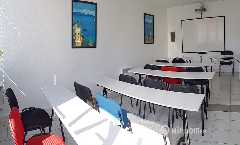 150 m² Business space in Saint Raphael, Voie Aurélienne (83700) - 1 | MatchOffice.com