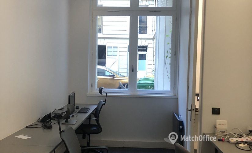17 m² Conference space in Paris 8, Rue de la Tremoille (75008) - 2 | MatchOffice.com