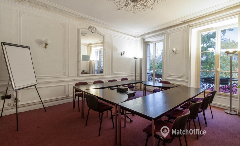 150 m² Business space in Paris 8, 11 bis Rue De Moscou (75008) - 1 | MatchOffice.com