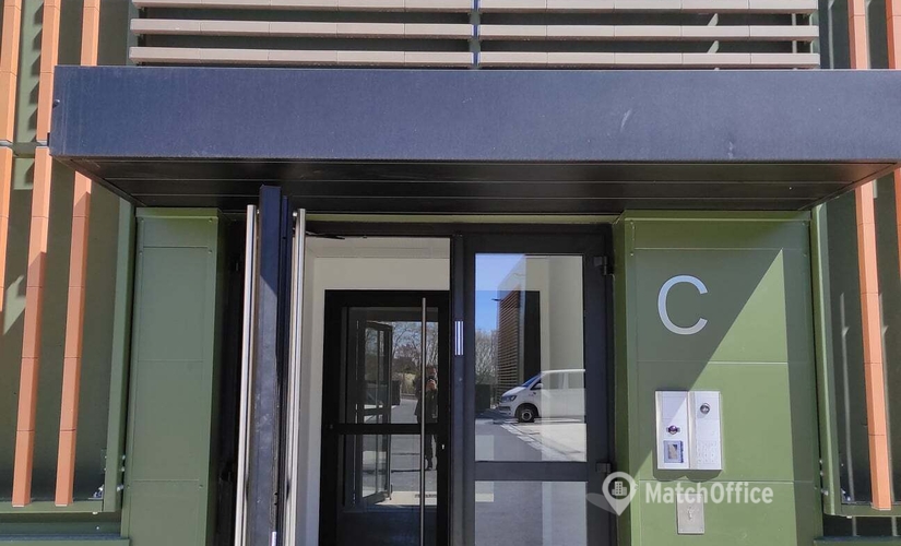 100 m² Conference space in Marseilles, 302 Rue de la gare (13770) - 2 | MatchOffice