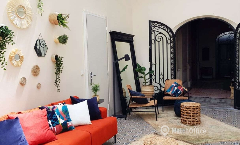 10 m² Shared workspace  in Gironde, 23 place Jean Moulin  (33500) - 2 | MatchOffice.com