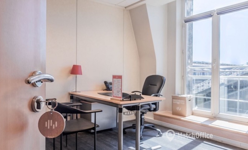 150 m² Coworking space in Paris 11, Parvis de la Gare (75012) - 1 | MatchOffice.com