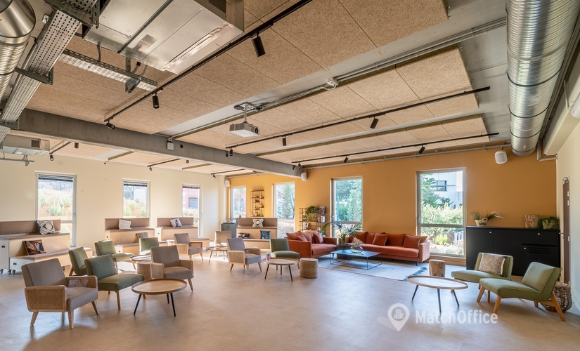130 m² Meeting room in Sophia-Antipolis, Avenue Roumanille 965 (06410) - 4 | MatchOffice.com