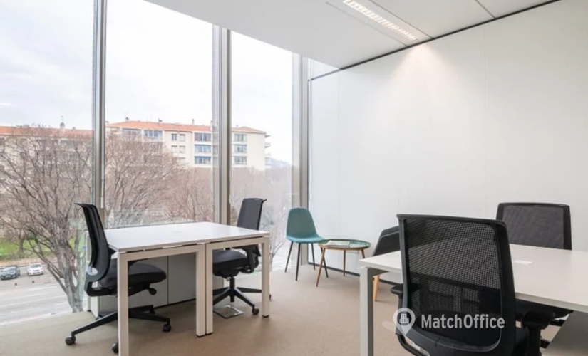 100 m² Business center in Marseilles, 132 Boulevard Michelet (13008) - 4 | MatchOffice.com