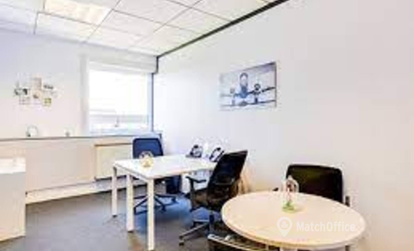 10 m² Business space in Paris 18, 383 rue de la Belle Etoile (95700) - 1 | MatchOffice.com