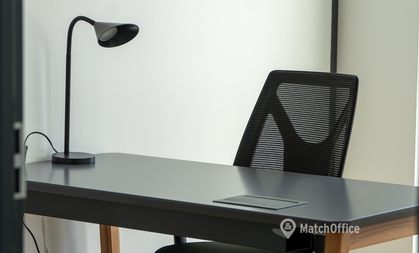 100 m² Business space in Bordeaux, Rue Caroline Aigle 31 (33700) - 2 | MatchOffice.com