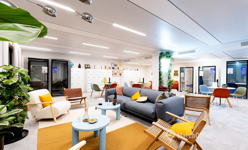 976 m² Business park in Paris 4, 17 Bd Morland (75004) - 2 | MatchOffice