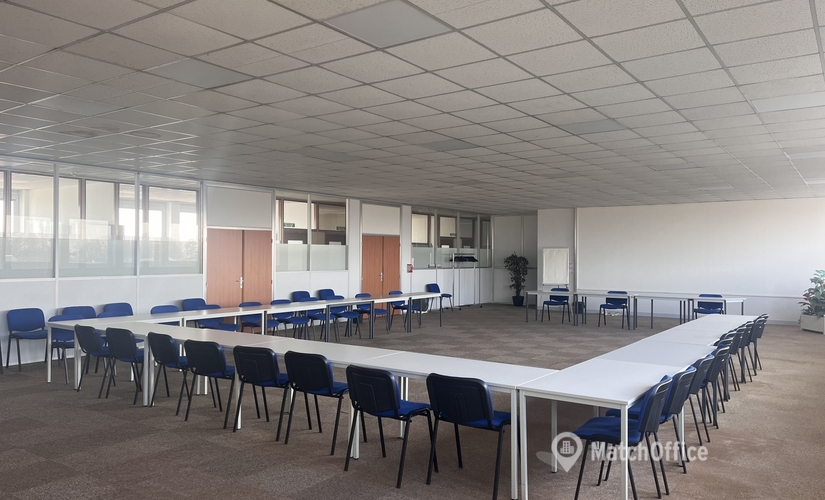 Salle de conférence à location à Le Plessis Belleville , Avenue Georges Bataille 5 - 1 | MatchOffice.fr