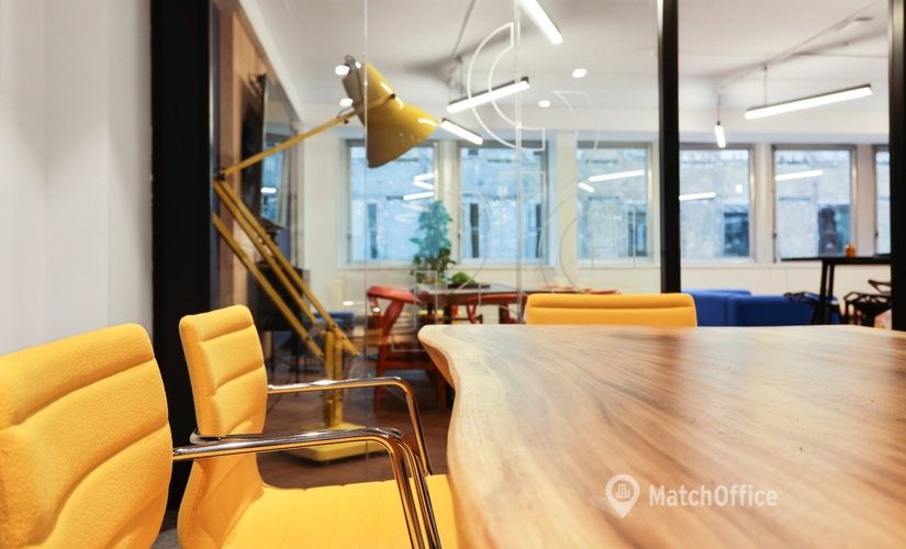600 m² Business space in Paris 8, 27 Rue de Surène (75008) - 1 | MatchOffice.com