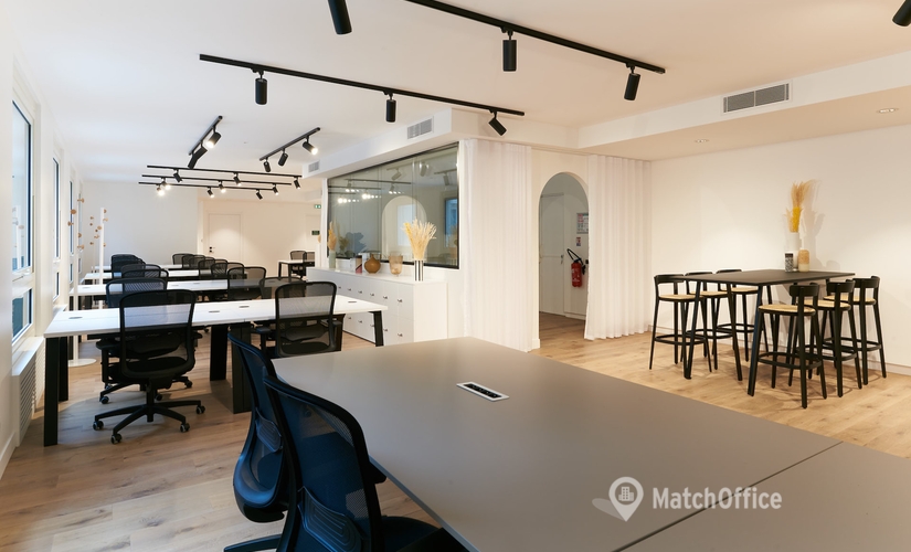 185 m² Business park in Paris 6, 11 rue de Grenelle (75006) - 2 | MatchOffice.com