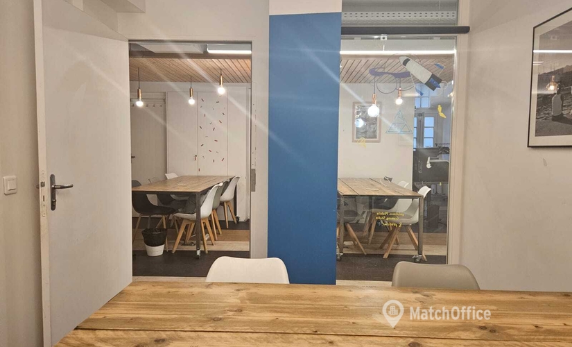 Office Rue du Cloître Saint-Merri 5 75004 Paris 4