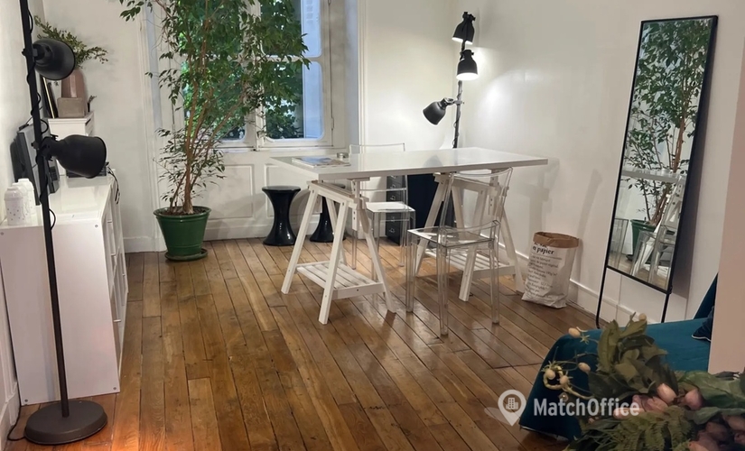 Office Rue de Lille 19 75007 Paris 7