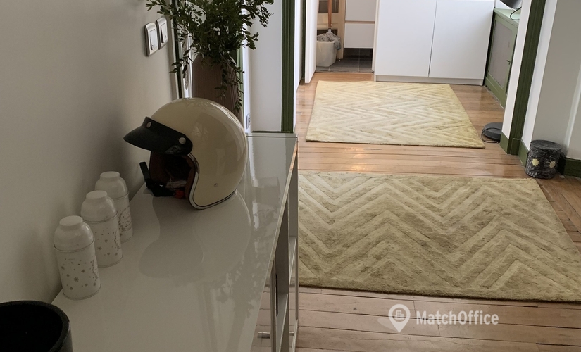 Office Rue de Lille 19 75007 Paris 7