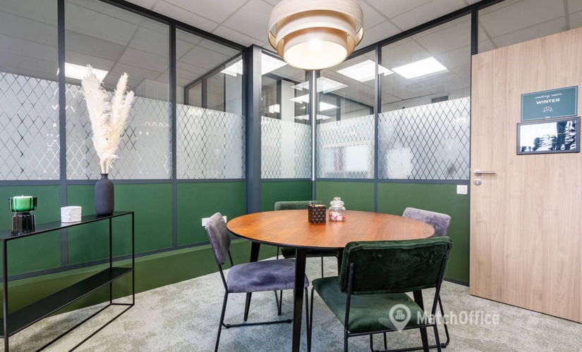 Conference hall in Suresnes, 42 rue Rouget de Lisle (92150) - 1 | MatchOffice.com