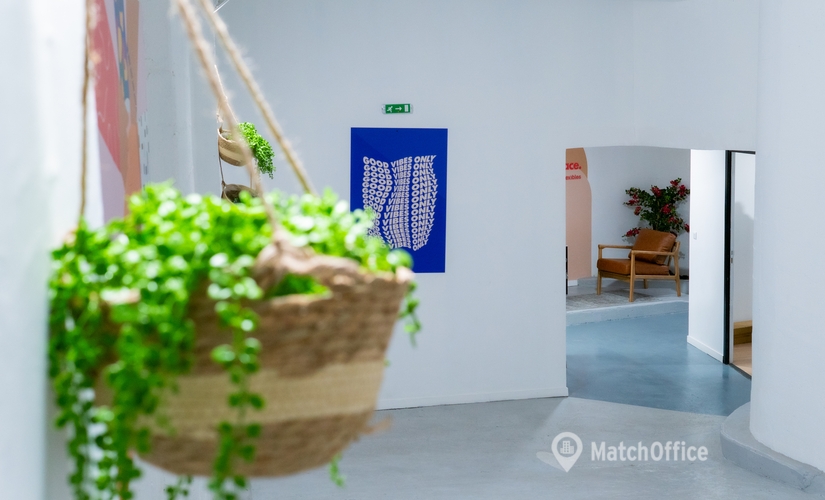 40 m² Shared workspace  in Paris 12, Avenue du Général Michel Bizot 72 (75012) - 2 | MatchOffice