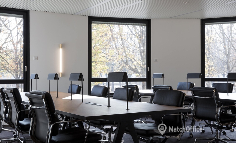 10 m² Co-working  in Paris 8, Cours Albert 1er 28 (75008) - 3 | MatchOffice.com