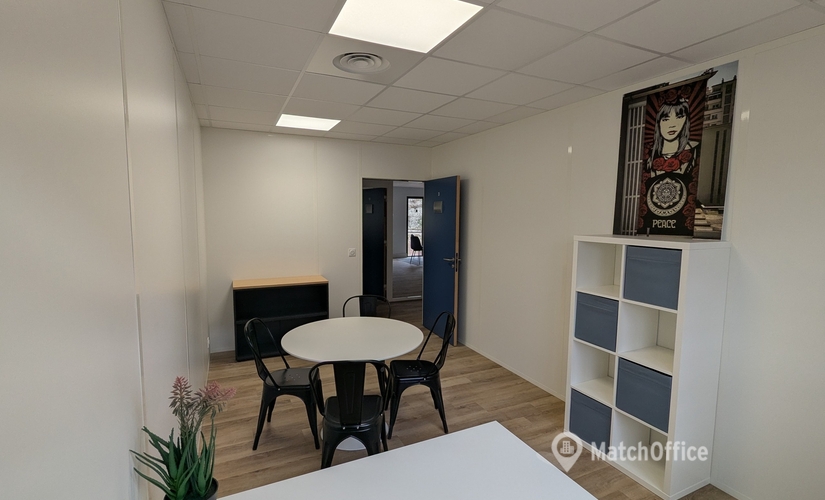 Office Rue de la Gare 302 13770 Aix en Provence