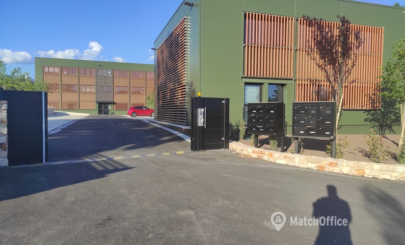 Office Rue de la Gare 302 13770 Aix en Provence