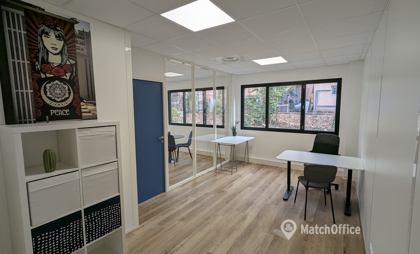 Office Rue de la Gare 302 13770 Aix en Provence