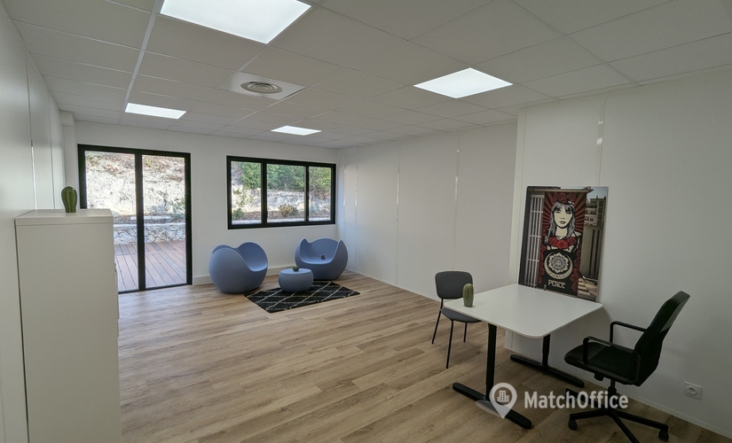 Office Rue de la Gare 302 13770 Aix en Provence