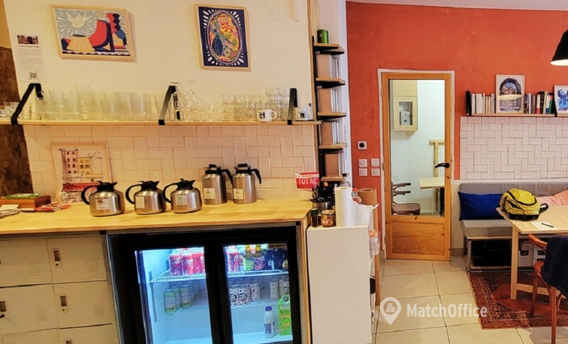 10 m² Shared office in Marseilles, Rue de Rome 154 (13006) - 2 | MatchOffice