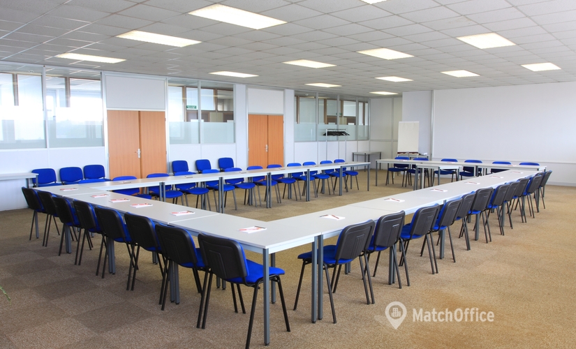 Salle de réunion à location à Le Plessis Belleville , Avenue Georges Bataille 5 - 0 | MatchOffice.fr