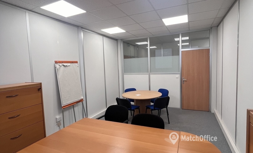 Centre de conférence à location à Le Plessis Belleville , Avenue Georges Bataille 5 - 0 | MatchOffice.fr