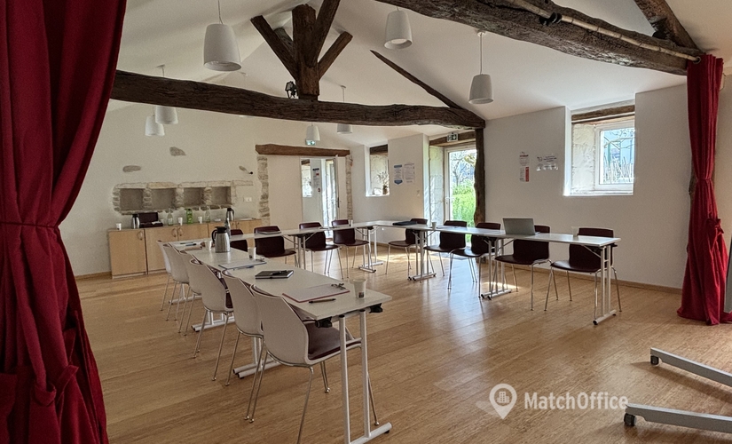 Centre de conférence à louer à La Rochelle , Rue de Grolleau 6 - 4 | MatchOffice.fr