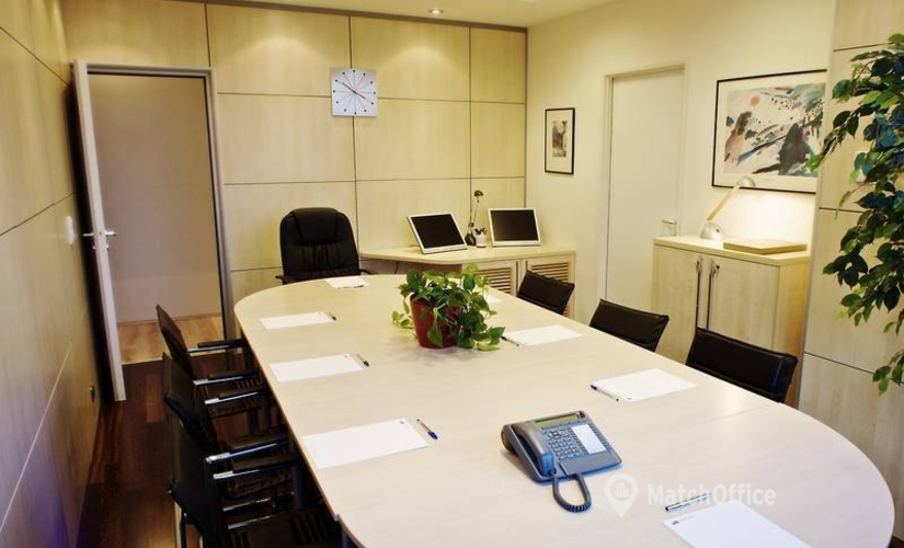 55 m² Business space property up for rent in Nice, 455 Promenade des Anglais (06299) - 2 | MatchOffice.com