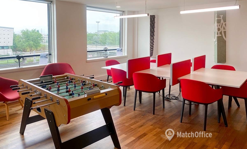 10 m² Co-working in Montigny-le-Bretonneux, 1 Rue Georges Stephenson (78180) - 4 | MatchOffice.com