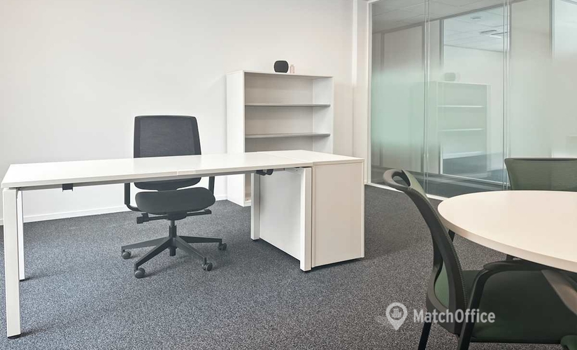 10 m² Coworking space  in Lille, 11 Rue Paul Dubrule (59810) - 3 | MatchOffice.com