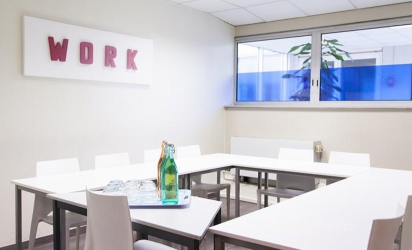 60 m² Business space place for rent in Toulouse, 15 Chemin de la Crabe (31300) - 1 | MatchOffice