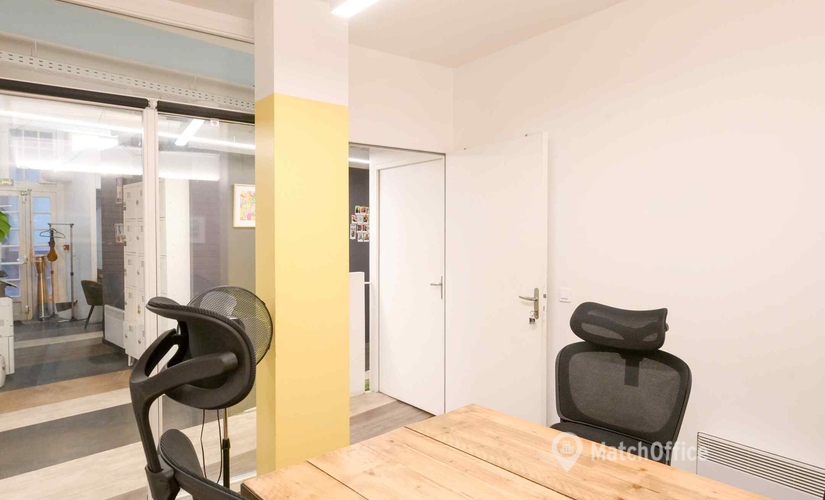 Office Rue du Cloître Saint-Merri 5 75004 Paris 4