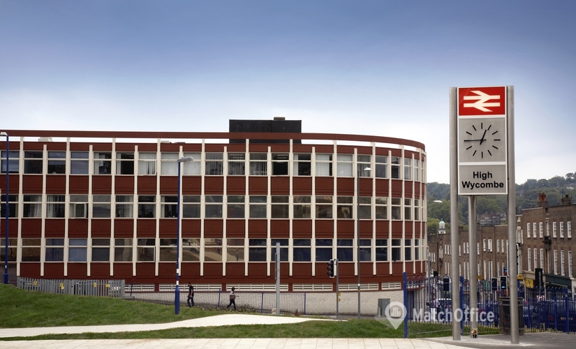 Business Centre in High Wycombe, Crendon Street, 90 m² - MatchOffice.co.uk
