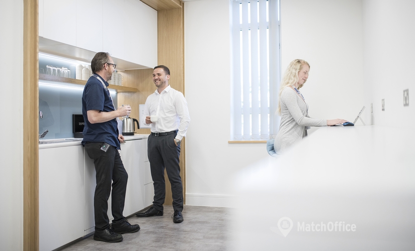 Business center Centurion House, London Road TW18 4AX Surrey