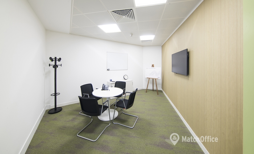 Business centre  in South London, 81-85 Station Road, 180 m² - MatchOffice.co.uk