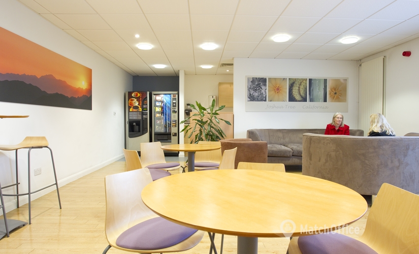 Business centre  in Hampshire, Caxton Close, 65 m² - MatchOffice.co.uk