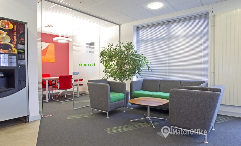 Business Centre in Crawley, Metcalf Way, 60 m² - MatchOffice.co.uk